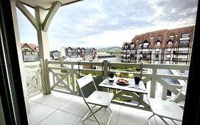 Sejour Authentique - Balcon, Parking & Wifi Ultra-Rapide