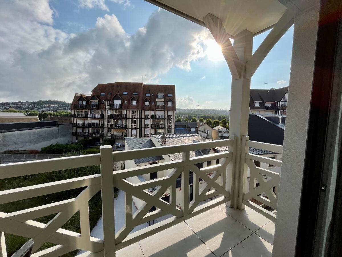 Ferienwohnung Sejour Authentique - Balcon, Parking & Wifi Ultra-Rapide Deauville Exterior foto