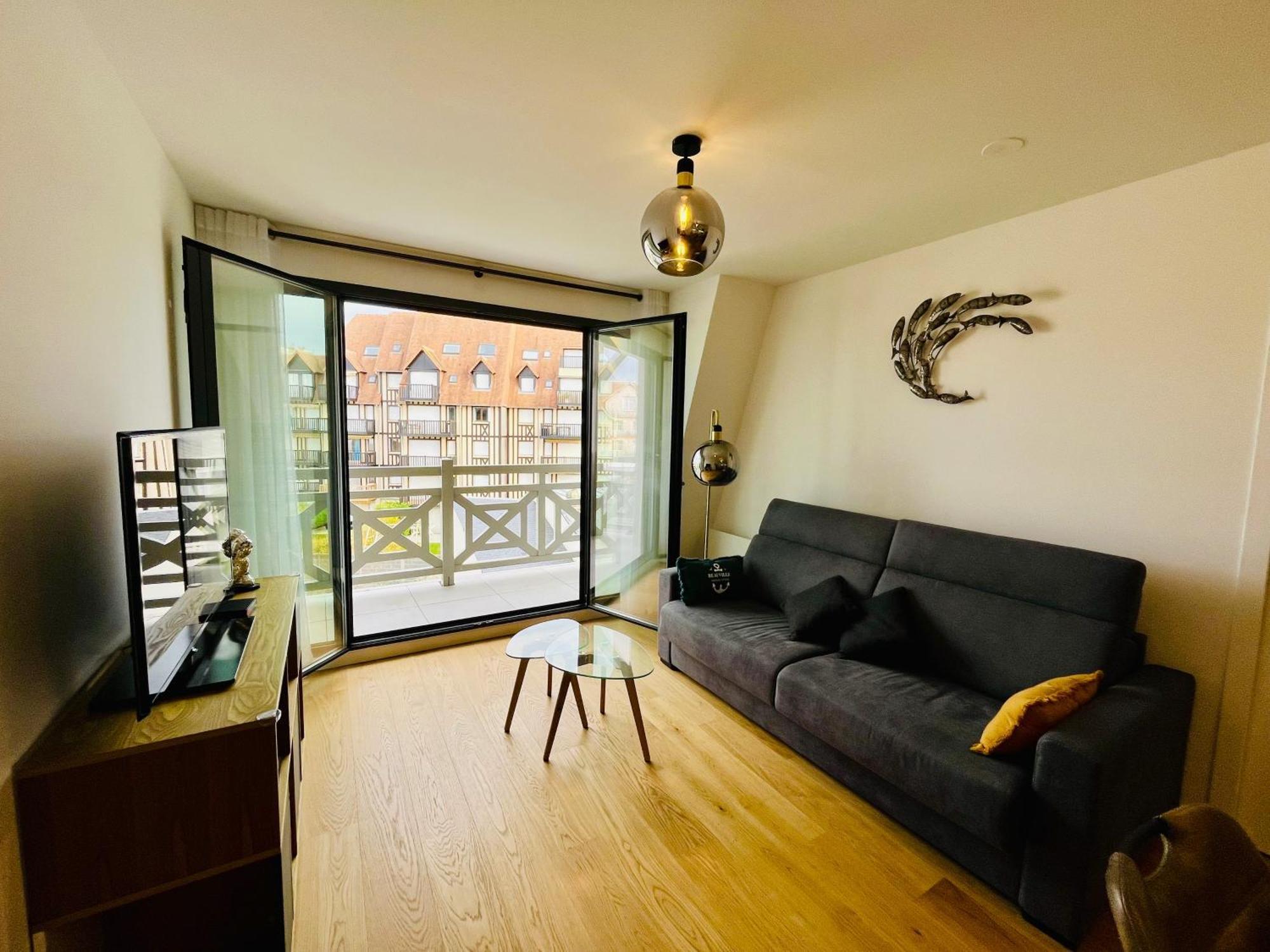 Ferienwohnung Sejour Authentique - Balcon, Parking & Wifi Ultra-Rapide Deauville Exterior foto